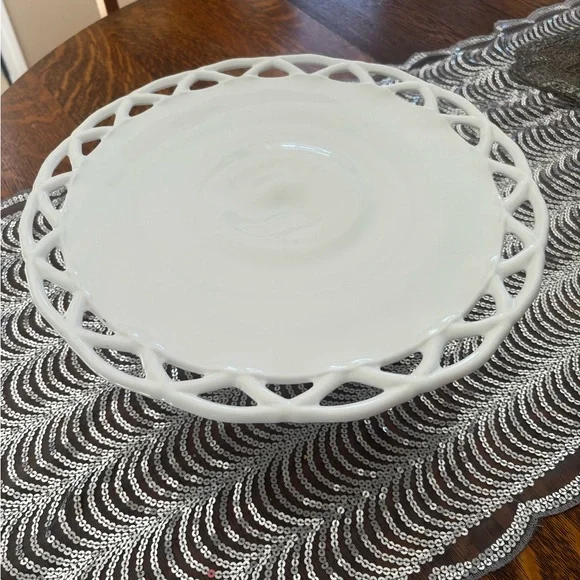 Vintage milk glass Westmoreland Glass Companylattice style cake stand